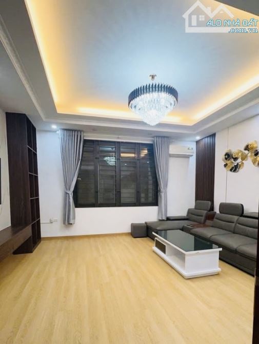 NHÀ ĐẸP CẦU GIẤY-FULL NỘI THẤT-NGÕ THOÁNG-SỔ VUÔNG VẮN - 1