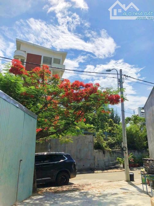Bán Đất tái định cư Hòn Đỏ , Đường Rộng 10m , Cách Biển 100m , giá 100 triệu /m2 - 1