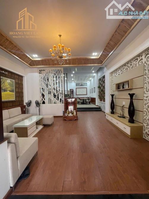 Bán nhà đẹp 1 trệt 2 lầu đường Cao Thắng khu Metro - gần chợ Tân An - 1