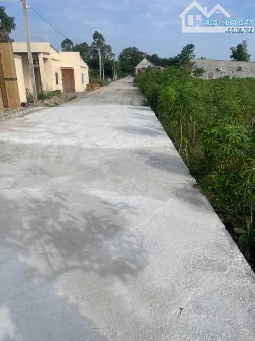 CẦN BÁN LÔ ĐẤT ĐEP MẶT TIỀN NHIỀU KHU DÂN CƯ SÁT QL55 CÁCH BIỂN 6km - 1