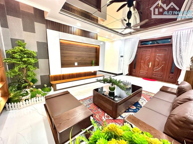 NHÀ ĐẸP KIM MÃ 45m2, 5T thang máy - Nội thất hiện đại- Ô tô đỗ cổng - 1