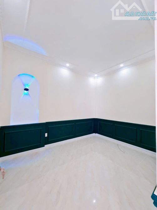 Bán Nhà Trệt Lầu 2 Mặt Tiền Hẻm 233 Đường Nguyễn Văn Cừ - 1