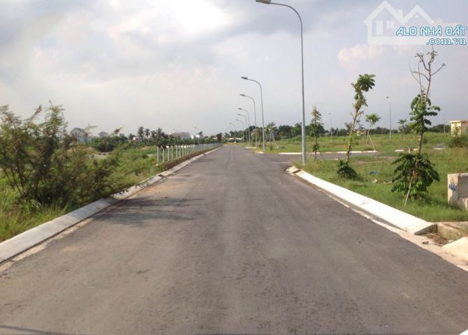 BÁN ĐẤT KDC TÂN CẢNG -PHÚ HỮU Q.9 GIÁ 4 TỶ /LÔ - 1