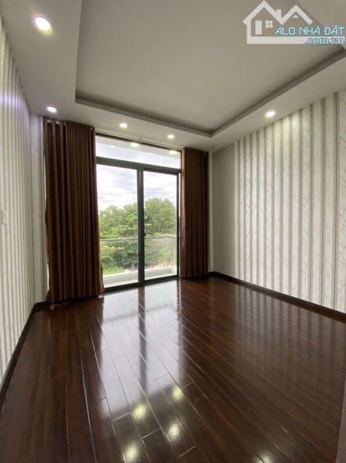 Bán nhà hẻm xe hơi 1979 Huỳnh Tấn Phát, Nhà Bè, DT 4 x14m, 3 lầu, ST. Giá 7,5 tỷ - 1