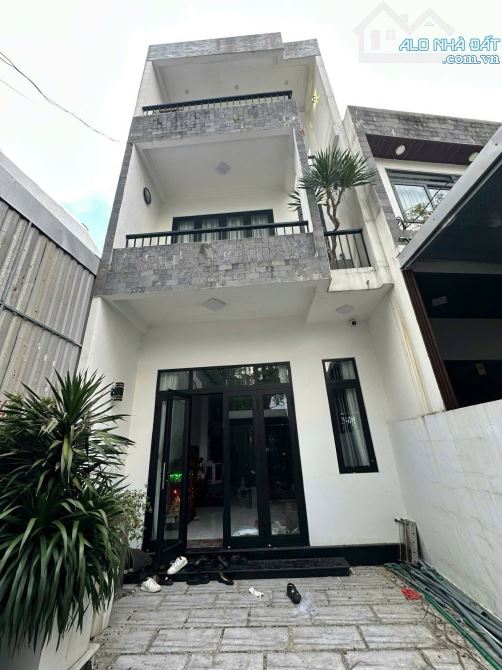 Bán nhà 03 tầng mặt tiền kinh doanh Đặng Huy Trứ, phường Phước Vĩnh, Tp.Huế giá rẻ chỉ 5,x - 1