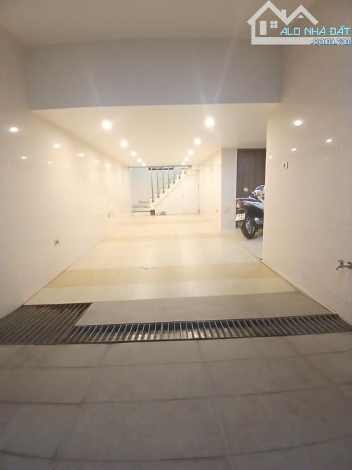 BIỆT THỰ SONG LẬP DƯƠNG NỘI - DT 184M2 – GẦN CÔNG VIÊN - AN NINH ỔN ĐỊNH – THANG MÁY - 1
