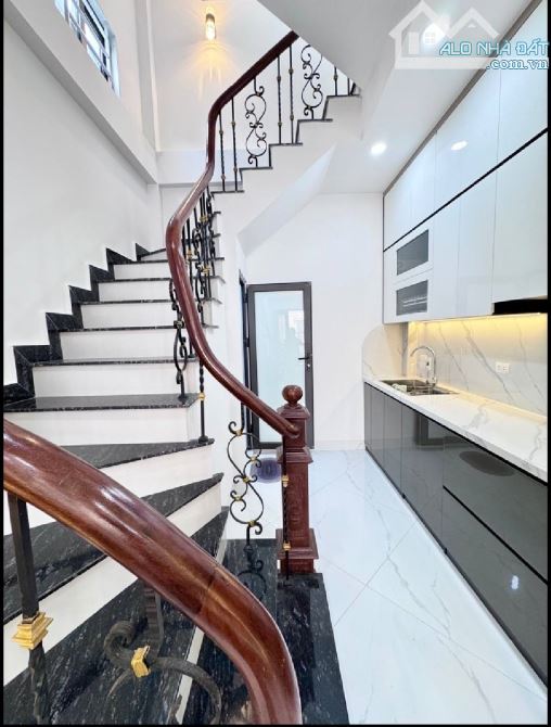 ⚡ BÁN NHÀ TAM TRINH – 35M² – 6 TẦNG HIỆN ĐẠI – NGÕ NÔNG RỘNG – Ô TÔ GẦN NHÀ – GIÁ TỐT! ⚡ - 1