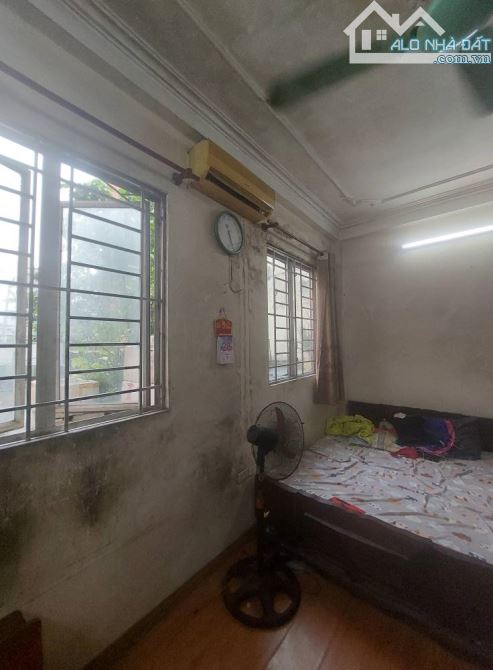 Cần bán nhà mặt phố Giảng võ 31m, 4 tầng,Giá 13,8 tỷ,lô góc đối diện ks Fullman - 1