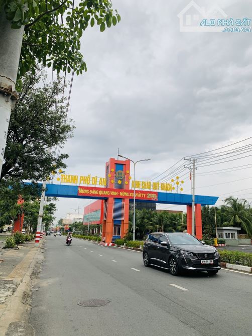 Bán Nhà TTHC Dĩ An 120m2 (5x24), Đường E -Dĩ An- HCM - 1