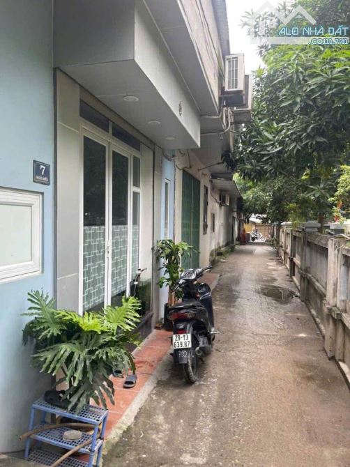 Giảm 200tr- Bán Nhà Riêng 33m2- 3T- Phố Vũ Hữu- Thanh Xuân- Ngõ thông- Ở sướng- Nhỉnh 2 tỷ - 1