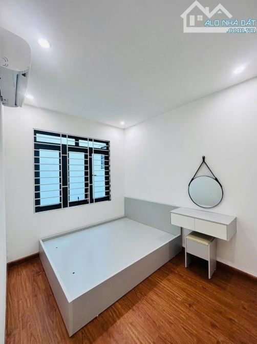 Bán Nhà Phân Lô Phố Hoàng Sâm Víp Nhất Hoàng Quốc Việt 35m² 4 Tầng Giá Rẻ Nhỉnh 7 Tỷ - 1