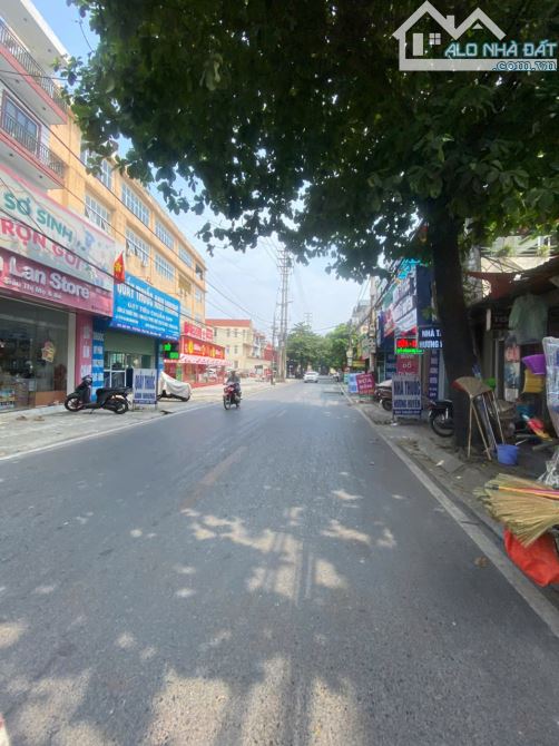 NHÀ 3 TẦNG - 100M² – MT 6M - TÔ TẢI NGỦ TRONG NHÀ  – TT KIM SƠN – GIA LÂM - GI.Á  7.X TỶ - 1