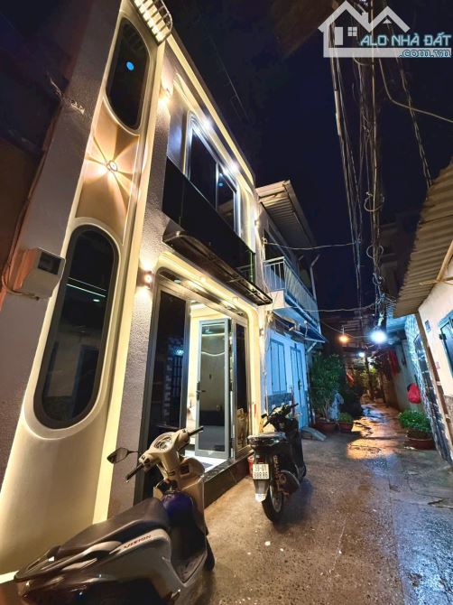 Bán nhà 2 mặt tiền khu ẩm thực Phan Xích Long, P3 - Bình Thạnh, dt 4,5x10m - 2 tầng 3pn, - 1