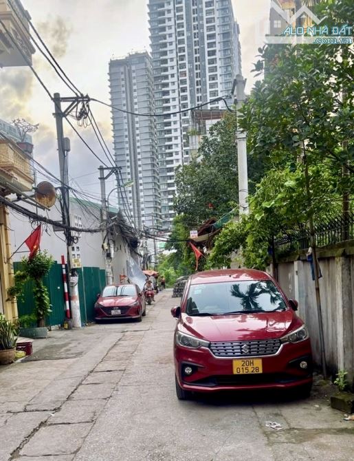 Chị Hoa gửi bán căn nhà gần GAMUDA Yên Sở, 44m/5 tầng xây mới giá nhô 7tỷ xíu, gần Ô tô - 1
