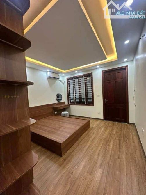 Bán nhà Cổ Nhuế, DT 52m, MT 4,5, nội thất cao cấp, nở hậu, ô tô đỗ, nhanh tay mới còn - 1