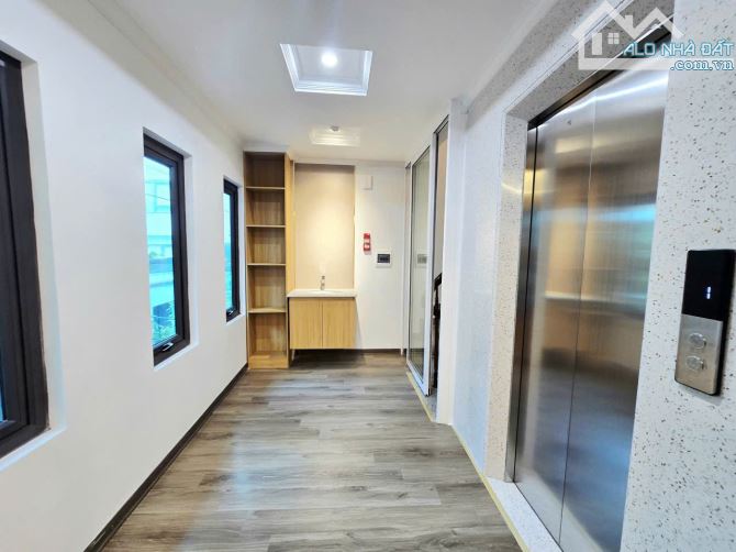 Nhỉnh 7 tỷ, Xốm - ĐH Đại Nam, ô tô, 5 tầng thang máy, kd. - 1