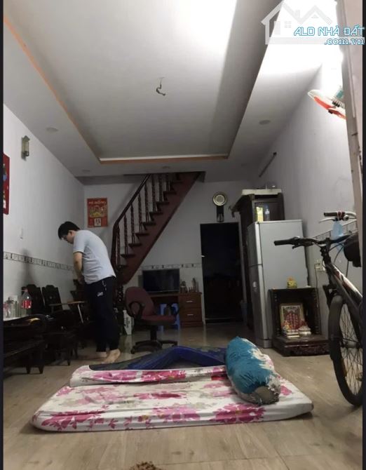 Bán nhà đường Phan Văn Trị dt : 5m x 14m trệt lầu - 1
