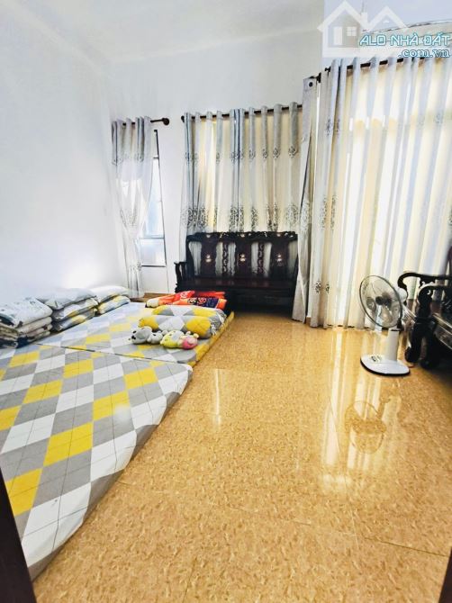 Nhà bán ô tô đậu cửa, khu Nội bộ Bông Sao P5 Q8 -7 tỷ9 - 1