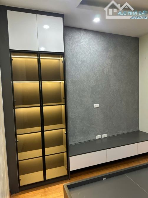 Bán nhà tổ 2 Đa Sỹ Kiến Hưng 32m 5 tầng full nội thất ô tô đỗ cổng chỉ 5.8 tỷ - 1