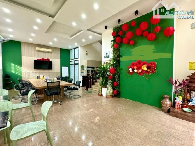 Quá rẻ! Mặt ngõ Tây Sơn, 10m ra phố, ô tô tránh, kinh doanh, ô tô vào nhà, 107m*5T - 1