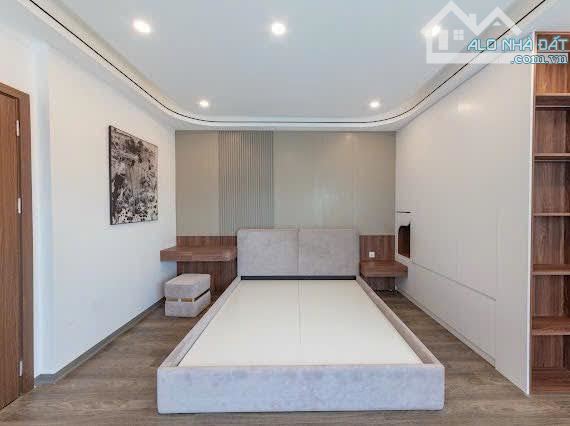 Nhà Đẹp Lô góc 2 mặt tiền ,Gara Ô Tô , Thang Máy Xịn - 1