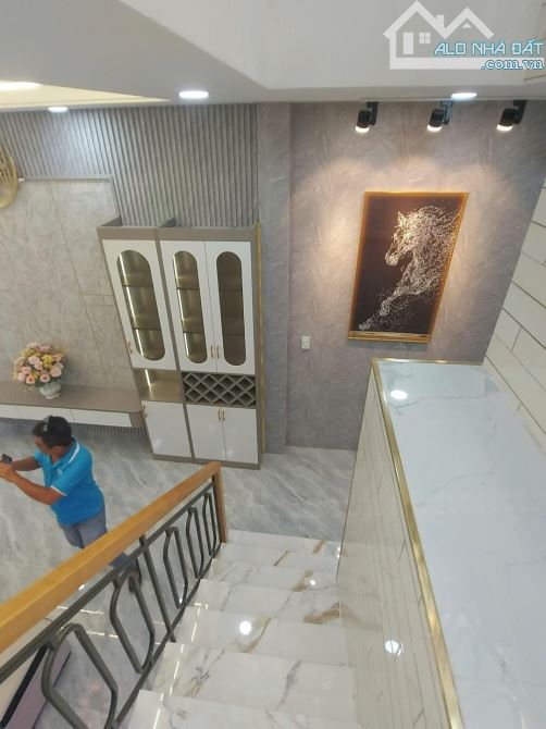 NHÀ ĐẸP Ở NGAY, ĐƯỜNG QUANG TRUNG, P.10, GÒ VẤP, 94M2 TRỆT, 1 LẦU, 3 PN, 3WC, 6TỶ1 - 1