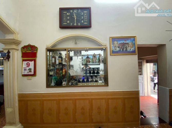 🏠🏠🏠Chào bán nhà 3 tầng mặt đường Tiền Đức, Trại Chuối kinh doanh buôn bán giá 4,2 tỷ - 1