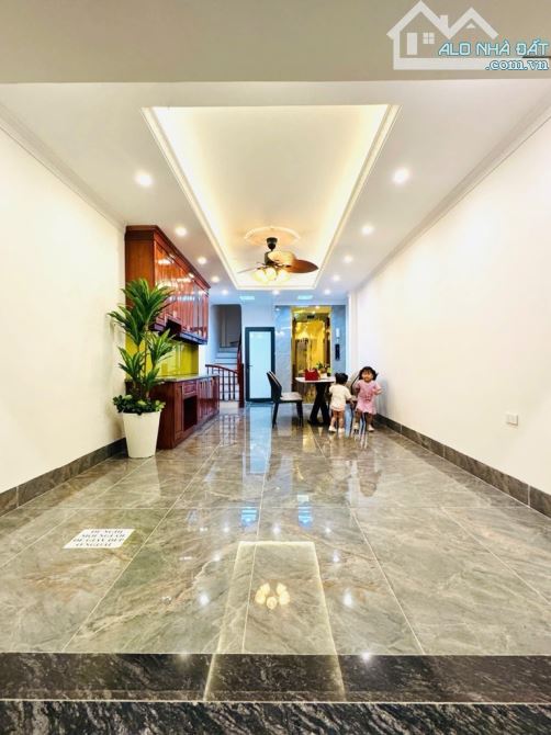 SIÊU PHẨM NHÀ MỚI 6 TẦNG – FULL NỘI THẤT – THANG MÁY – Ô TÔ ĐỖ CỬA – THẠCH BÀN, LONG BIÊN - 1