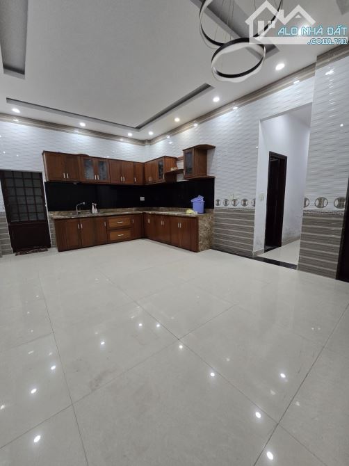 BÁN NHÀ 2 TẦNG 2 MÊ ĐÚC - GẦN MẶT TIỀN ĐIỆN BIÊN PHỦ, THANH KHÊ – DT 150M - ÔTÔ ĐỔ CỬA - 1
