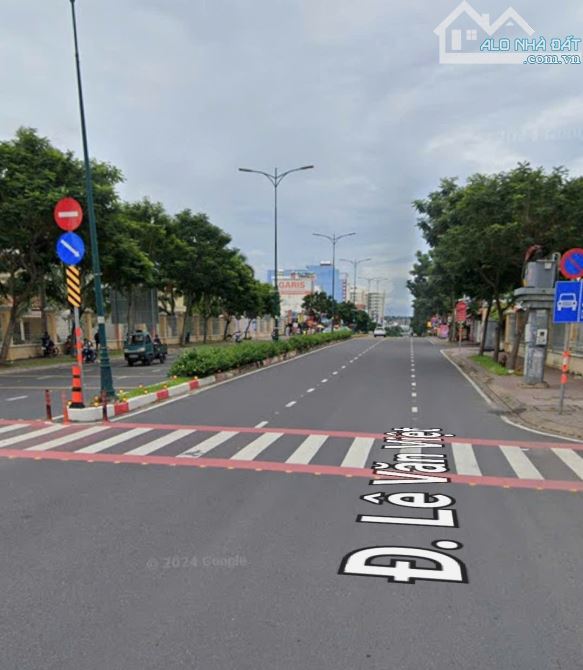 BÁN LÔ ĐẤT ĐẸP NGÃ 3 LÊ VĂN VIỆT – LÃ XUÂN OAI, QUẬN 9 – GIÁ 8.X Tỷ - 1