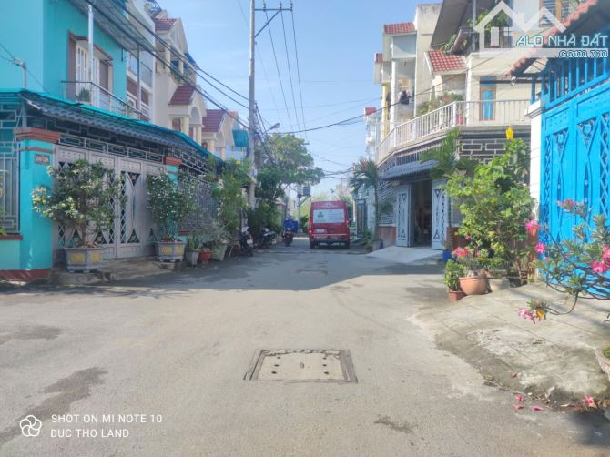 Lô góc 2 mặt đường ô tô 5.6 x 17m đẹp nhất TX24, Thạnh Xuân, bán GẤP! - 1