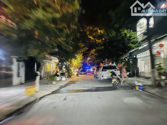 Chính chủ cần bán lô đất. Số 10 nam thọ 7. Gần đinh công trứ.sát biển sơn trà TP ĐÀ NẴNG - 1