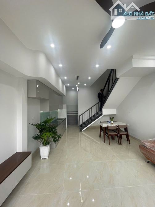 Bán nhà 1 Trệt 1 lầu 60m2 đường ô tô (P. Tân Phong) Giá 1ty550 - 1