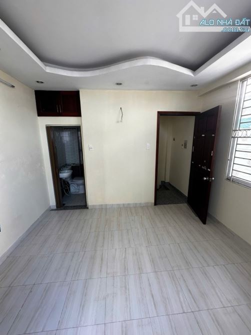 Bán nhà HẺM XE TẢI HINO ĐỖ CỬA Phan Xích Long PN, 4 tầng, căn góc, nhích 5 tỷ - 1