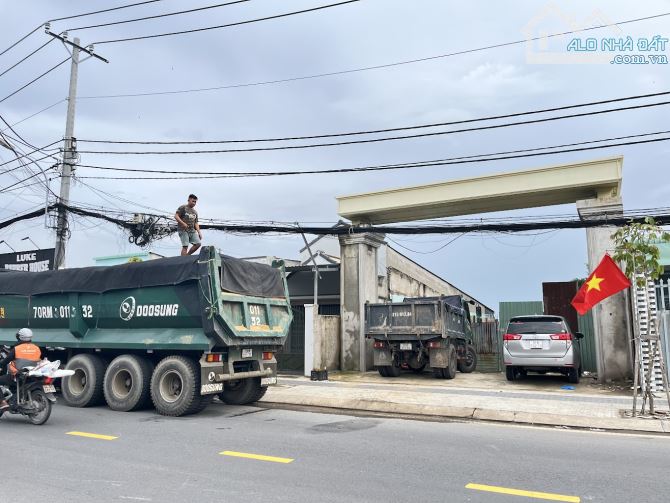 Bán đất MT Phạm Thị Giây 8,268m2 chỉ  99.22 tỷ Thới Tam Thôn Hóc Môn - 1