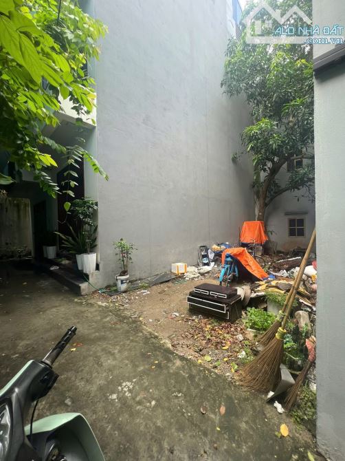 Bán gấp 30m2 đất Tứ Hiệp - Thanh Trì, ngay chợ Tứ Hiệp, 30m ra ô tô, Nhỉnh 4 tỷ - 1