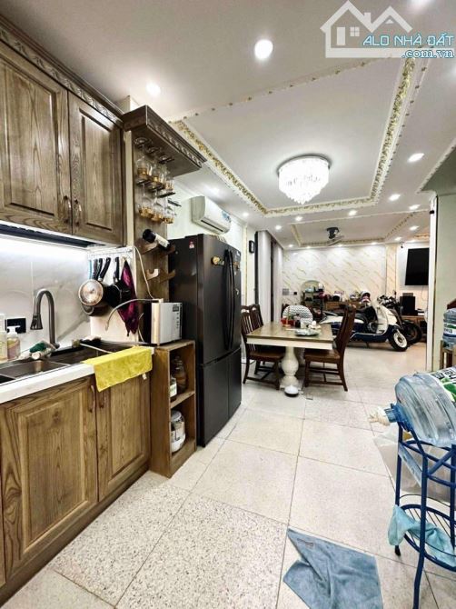 Bán nhà đẹp ở ngay Nguyễn Đình Chiểu, Q3, 4 tầng, đang cho thuê, 4PN, 46m2 nhỉnh 8 tỷ - 1