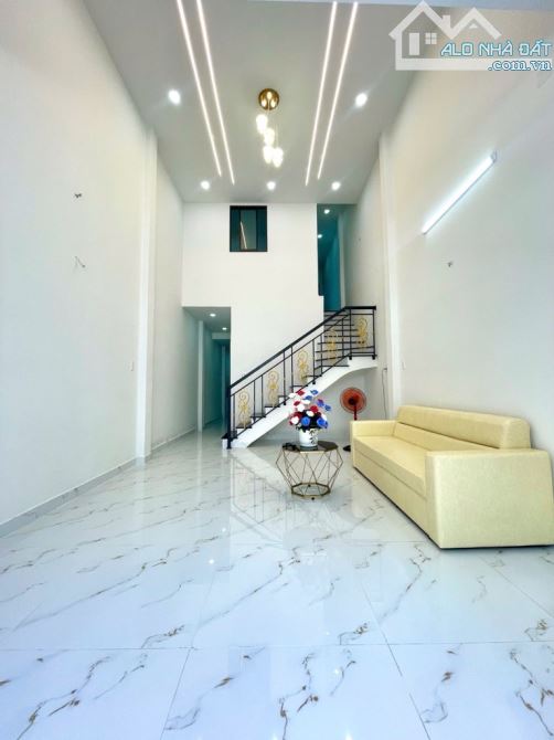 4,85 tỷ bán nhà 52m2- Gần chợ Gò Xoài, Bình Tân- 2 tầng- 3Pn- Sổ hồng hoàn công - 1