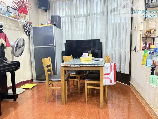 Nhà Đường Nguyễn Thị Minh Khai Phường Bến Thành Quận 1 Cũ. - 1