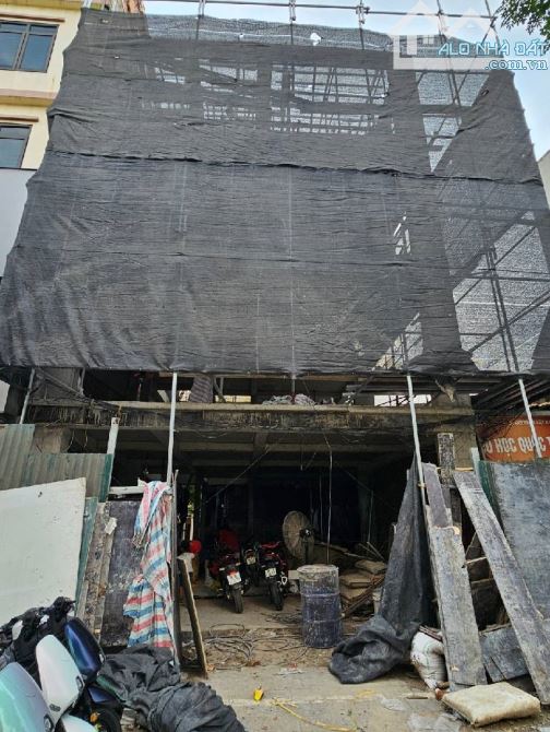 Bán nhà mặt phố Phạm Văn Đồng, 90m2, 5 tầng, lô góc, vỉa hè, kinh doanh, 51 tỷ. - 1