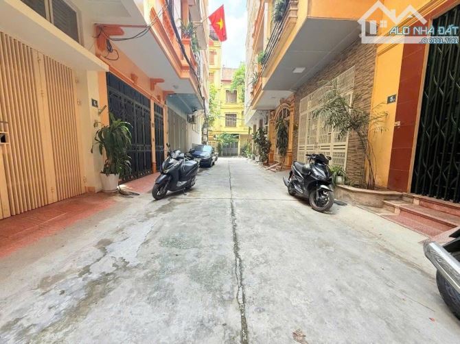 BÁN NHÀ PHỐ PHẠM TUẤN TÀI, CẦU GIẤY - 50M² x 5T - MT 4.5M - Ô TÔ TRÁNH - KINH DOANH - 1