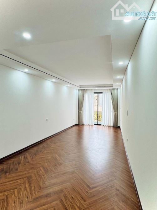 Giáp Bát ,diện tích 51m, 6tầng , MT 3.4m, giá 20,5tỷ Hoàng Mai