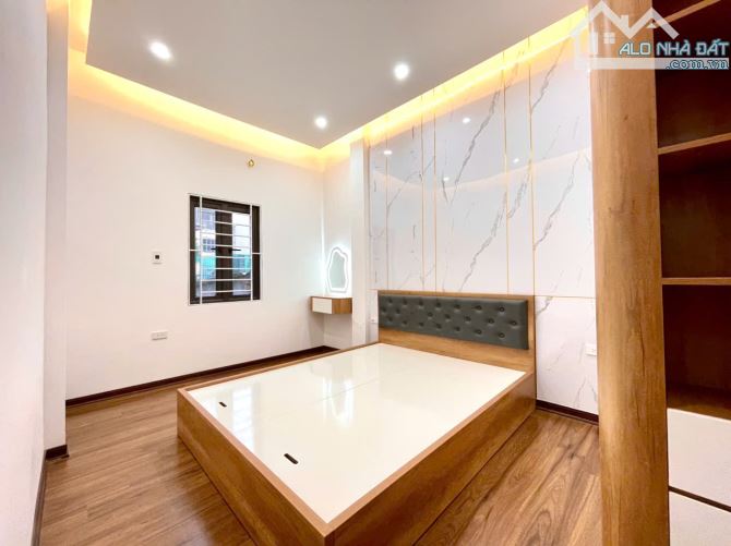 CHỈ 180TR/M2 CÓ NHÀ MỚI , Ở NGAY MINH KHAI, 41M² , NHÀ DÂN XÂY, 2 THOÁNG , GẦN Ô TÔ