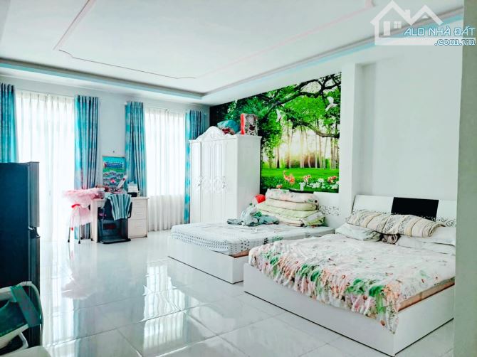 BÁN NHÀ HẺM XE HƠI THÔNG SÁT MẶT TIỀN HƯƠNG LỘ 2 5TẦNG 110M2 CÓ THANG MÁY GIÁ 13.X TỶ - 2