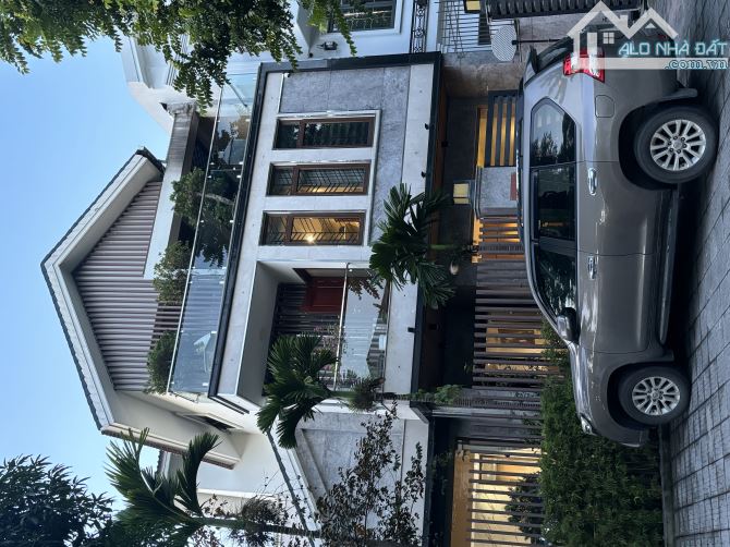 Bán  9 căn Biệt thự Hà Đông 700m, siêu sang, đẳng cấp gia chủ, hơn 100 tỷ - 2