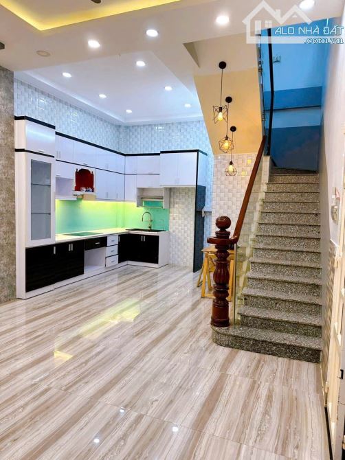 🏡 NHÀ QUẬN 4 – NGANG 8 MÉT – KHU DÂN CƯ HIỆN HỮU – 92M2 SỬ DỤNG 🏡 - 2
