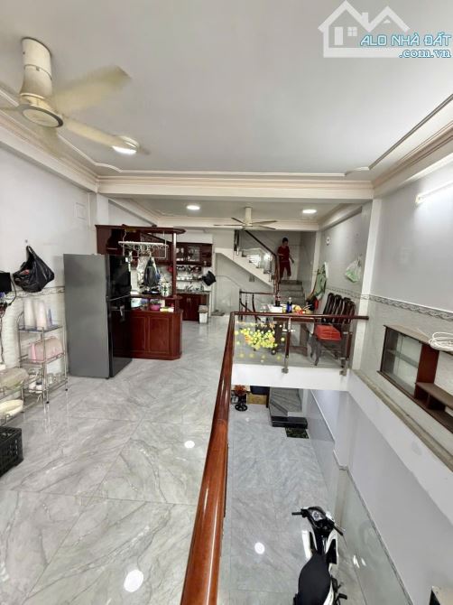 ĐOÀN GIỎI - TÂN PHÚ - NHÀ 5 TẦNG - HẺM XE HƠI 4M - 48M2 - GẦN AEON - CHỈ 6.X   Vị trí ngay - 2