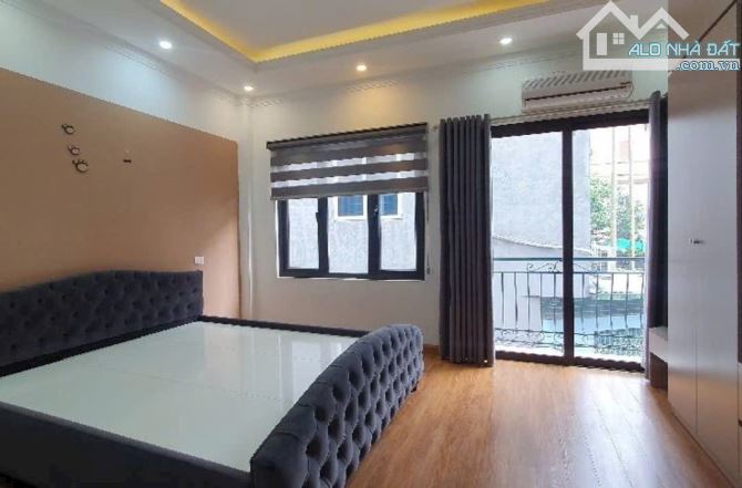 Bán nhà Nguyễn Văn Cừ 5 tầng chỉ hơn 7 tỷ - 2
