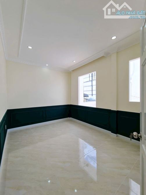 Bán Nhà Trệt Lầu 2 Mặt Tiền Hẻm 233 Đường Nguyễn Văn Cừ - 2