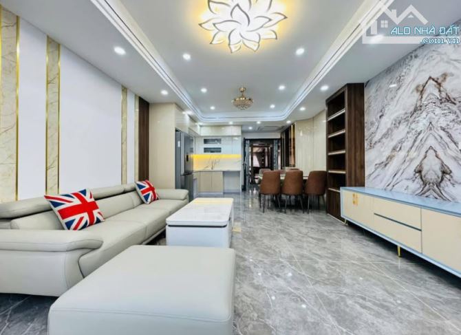 HIẾM- NHÀ RIÊNG XUÂN ĐỈNH/ GẦN CV HOÀ BÌNH- 4 CHỖ ĐỖ CỬA- DT 48M2 x 7 TẦNG- MT 4.1M - 2